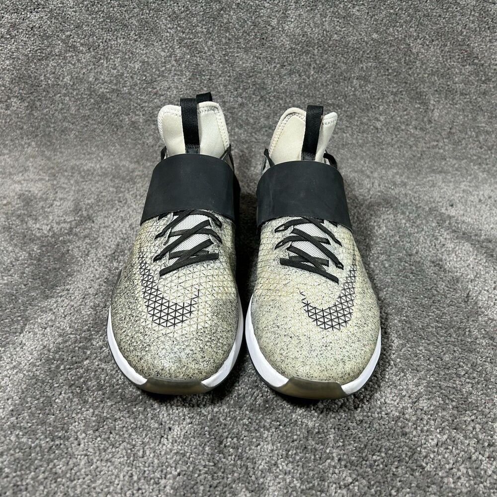 Nike Air Zoom Strong 843975-100 Women’s Sz 9.5 Gray Athletic Running Shoes Used - Picture 4 of 12